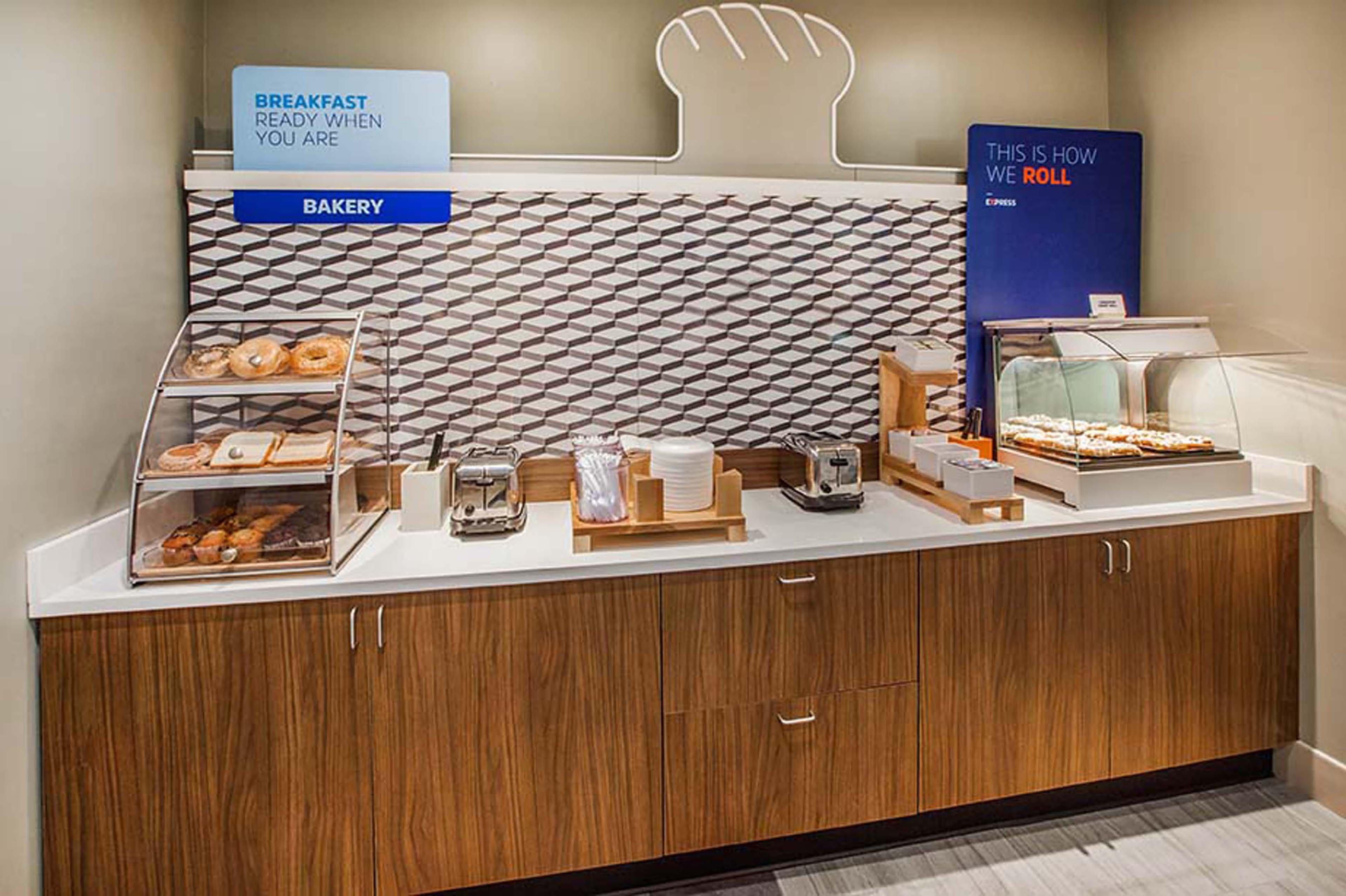 Holiday Inn Express New Orleans East By Ihg Exterior foto